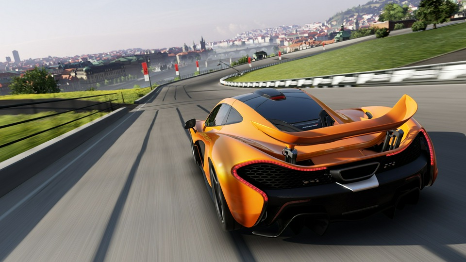 McLaren Forza Motosport сзади