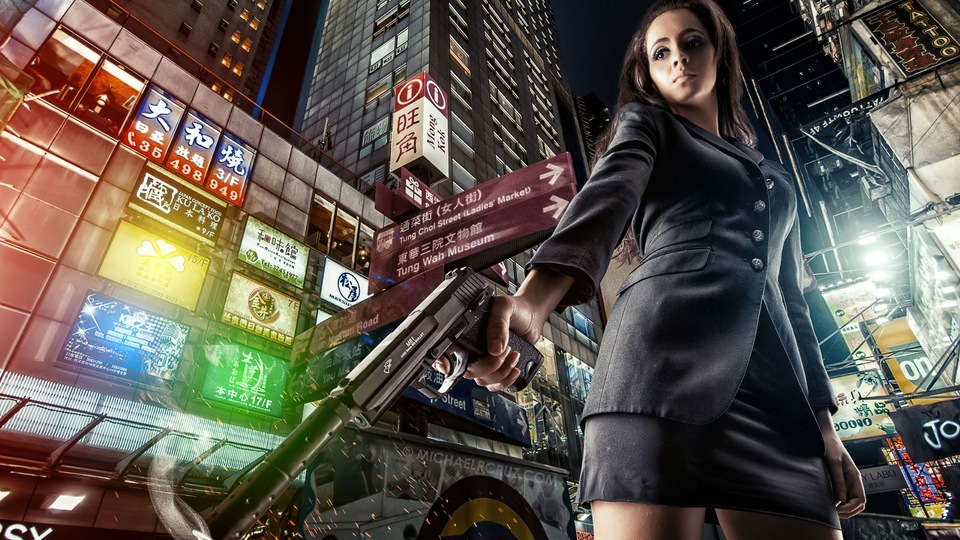 Девушка с оружием 4k