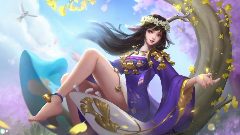 Азиатская Девушка Сидит на Дереве