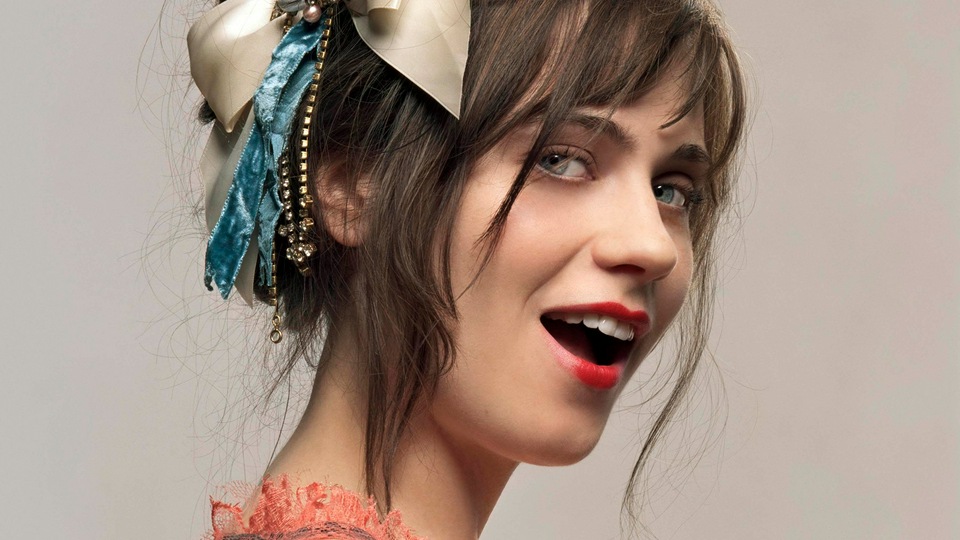 Зои Дешанель