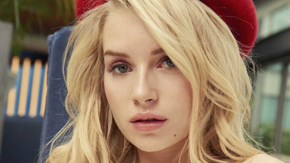 Шарлотта Мосс 2018