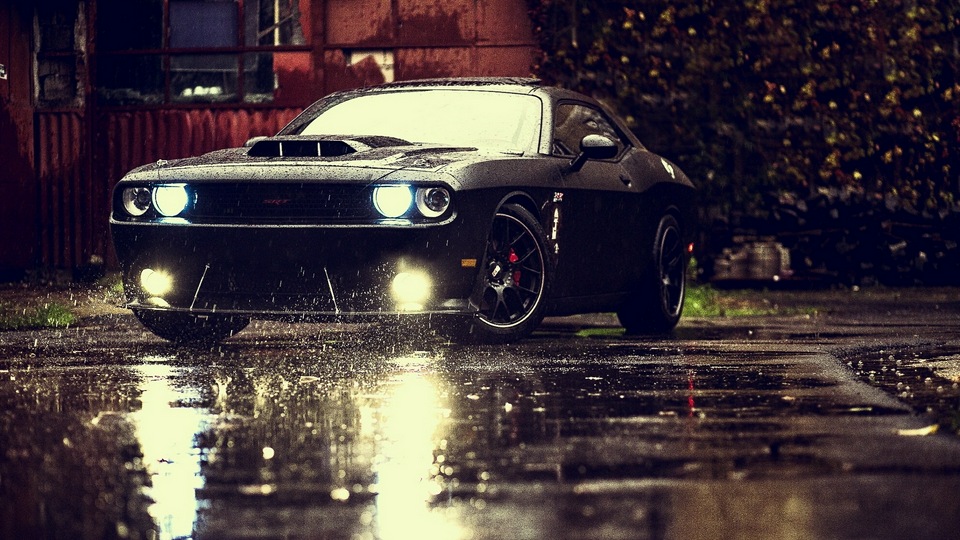 Dodge Challenger 4