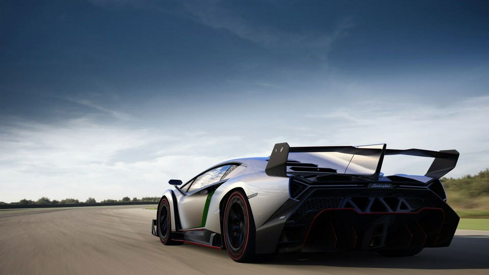 Суперкар Lamborghini Veneno 2