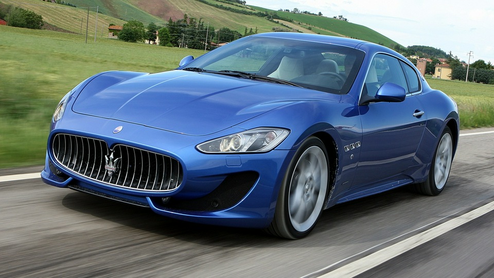 Maserati Gran Turismo Синий