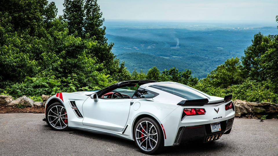 Спортивный автомобиль Chevrolet Corvette C7