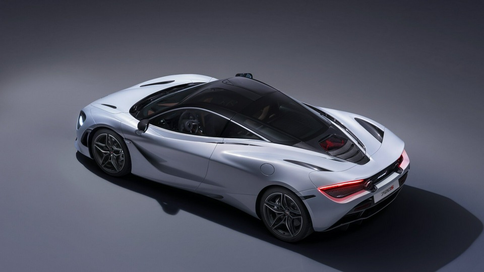 Спортивный автомобиль Mclaren 720S 2018 года выпуска