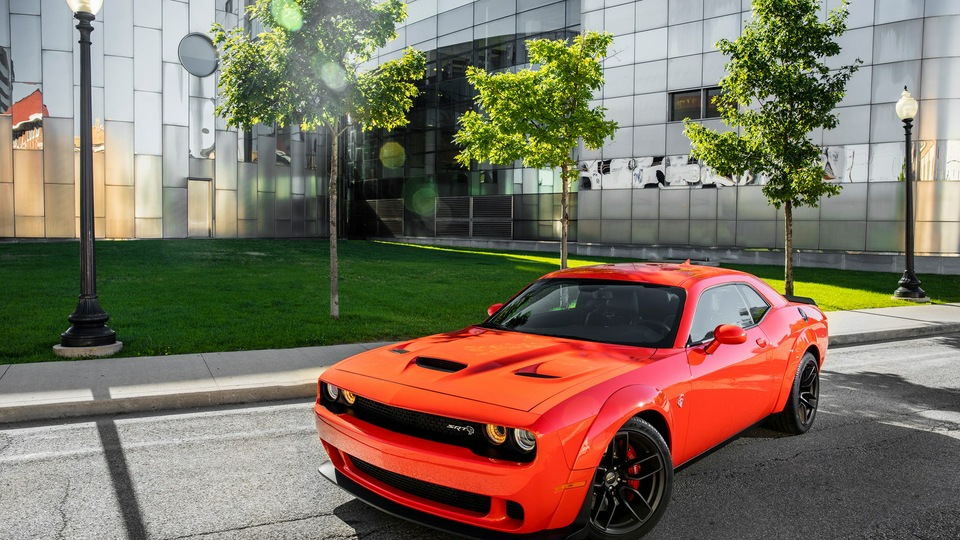 Dodge Challenger SRT Hellcat широкофюзеляжный 4k