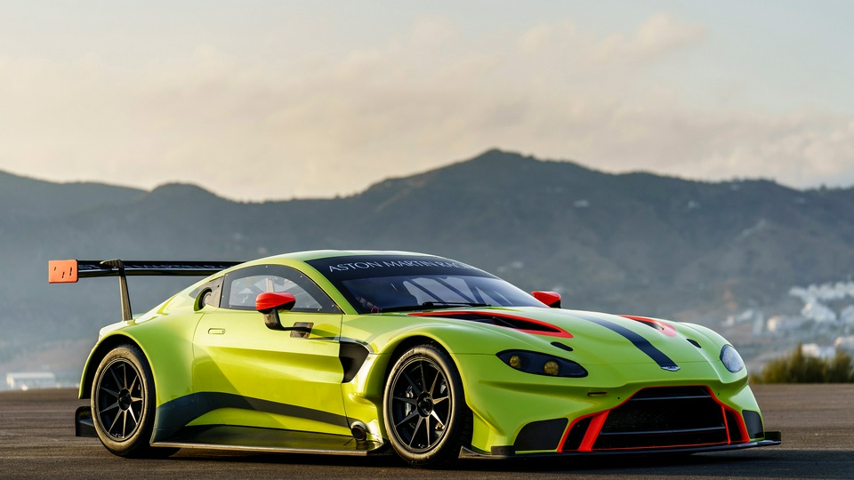 4k Aston Martin Vantage Gte