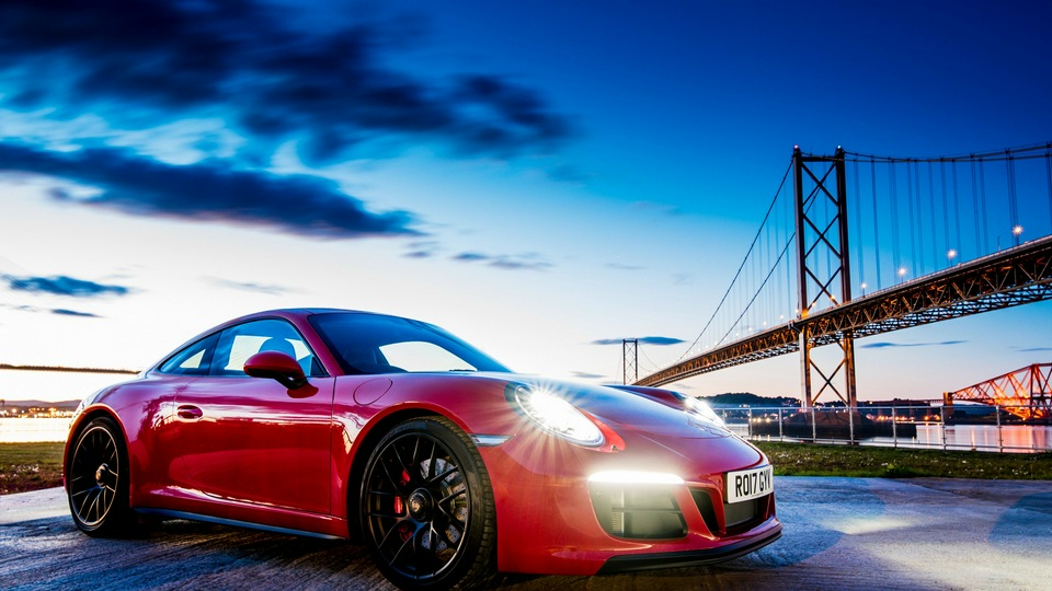 Porsche 911 Carrera GTS Coupe 2017