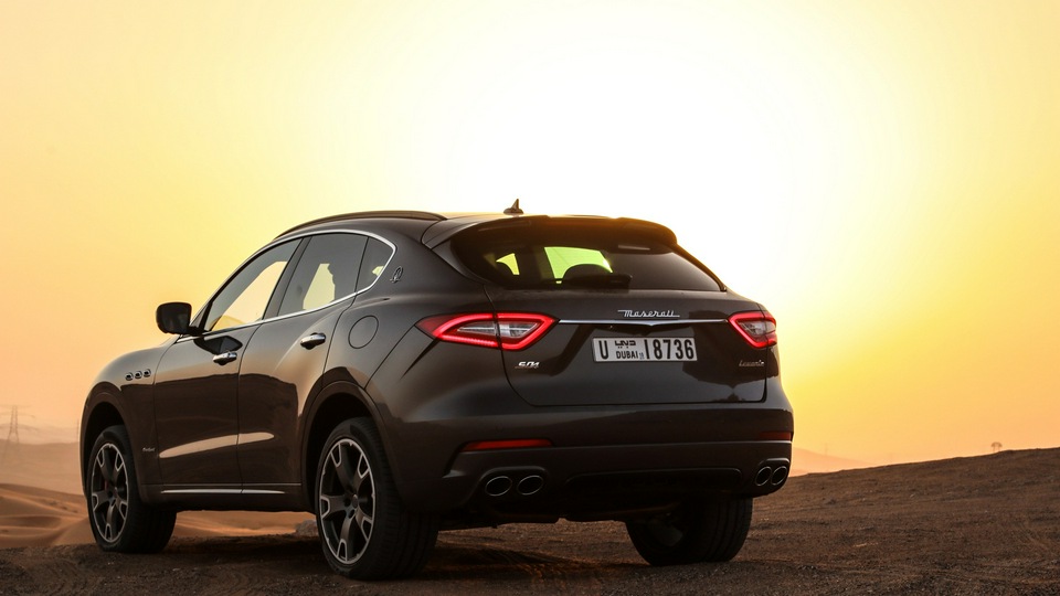 Maserati Levante S Q4 GranSport сзади