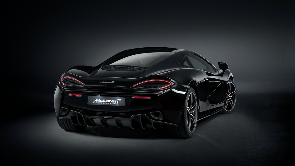 McLaren 570GT MSO Черная коллекция 2018 сзади