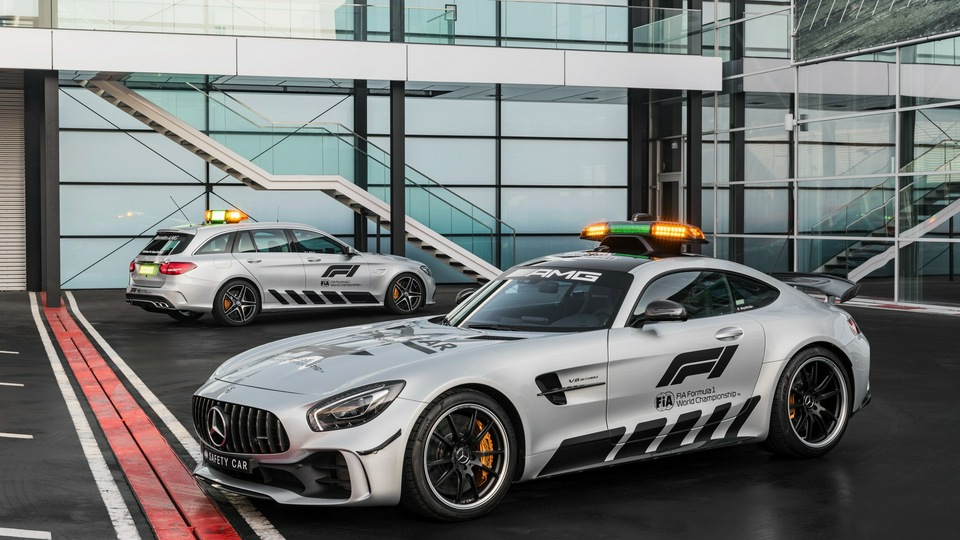 Автомобиль безопасности Mercedes AMG GT R и C Klasse Универсал F1 2018