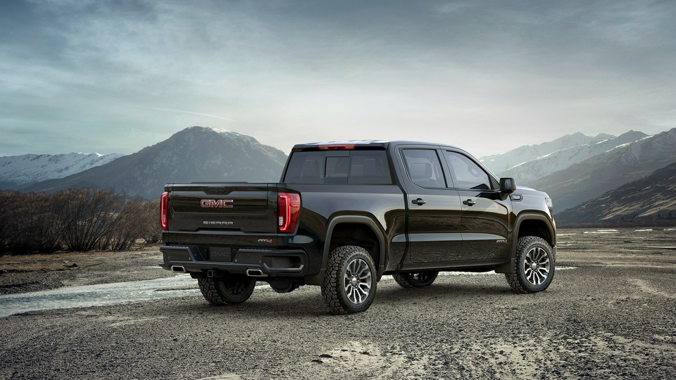 2019 GMC Sierra AT4 сзади