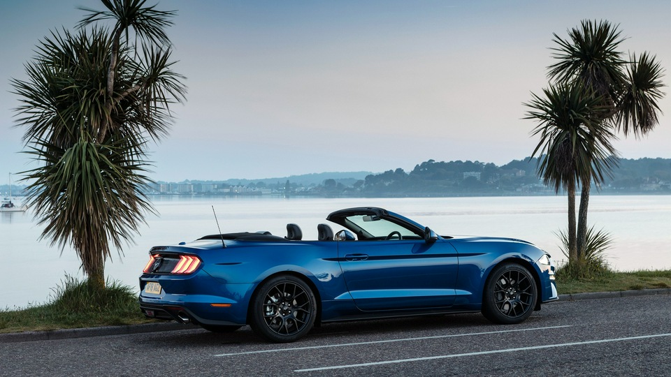 Ford Mustang EcoBoost кабриолет 2018