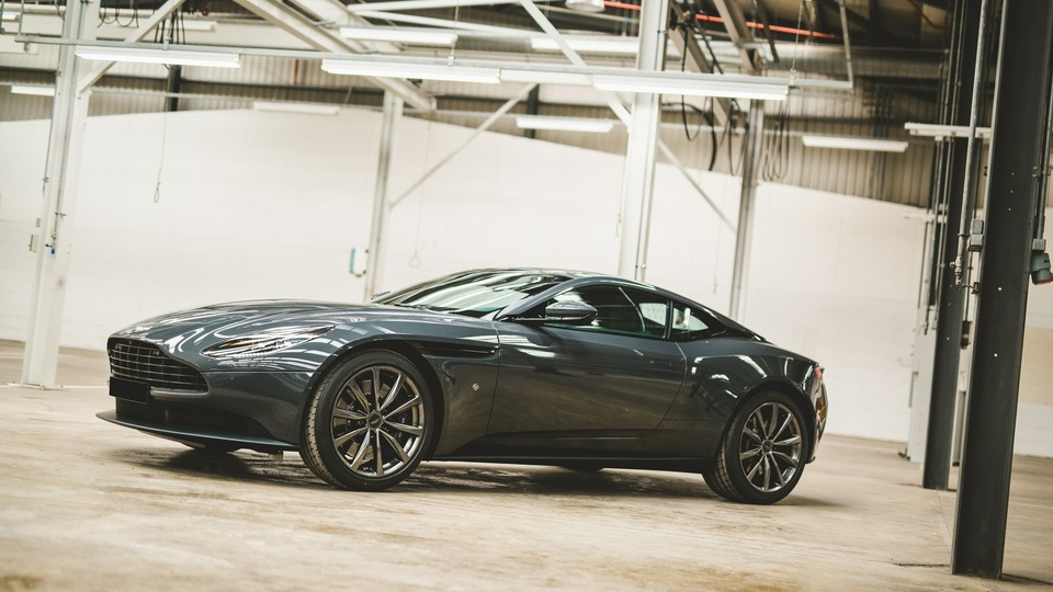 Aston Martin DB11 V8 Classic Driver Edition 2018