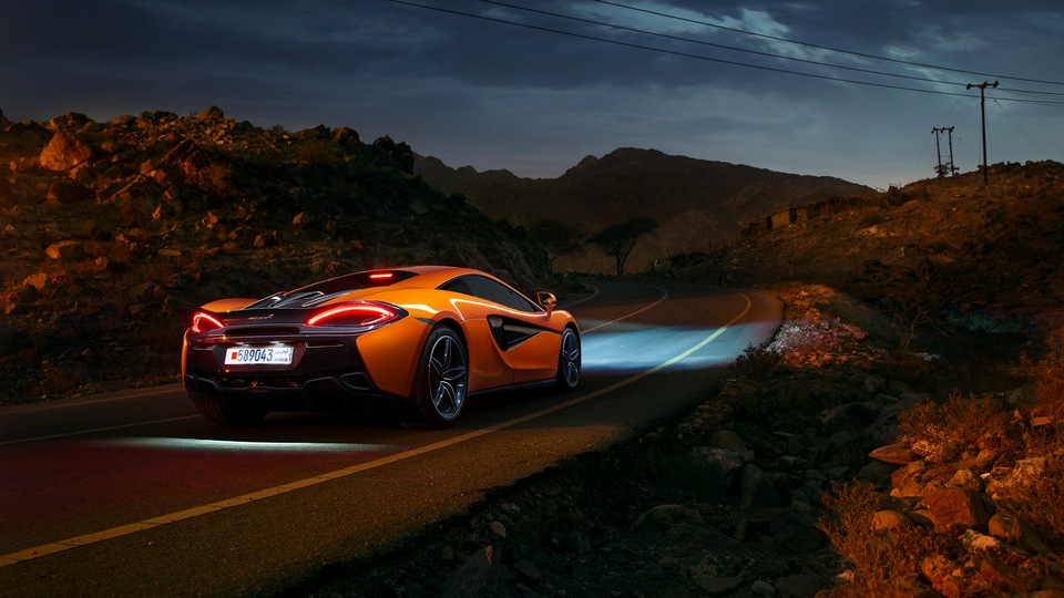 McLaren 540c 2018 сзади