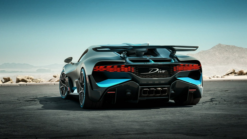 2018 Bugatti Divo Сзади