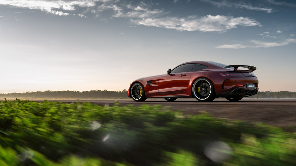 Mercedes Benz AMG GT R 2018 Сзади