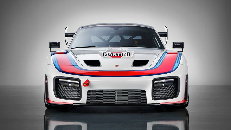 Porsche 935 2019 Спереди