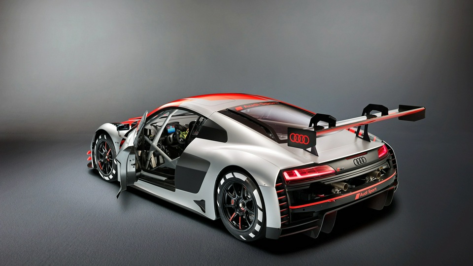 2019 Audi R8 LMS Вид сзади