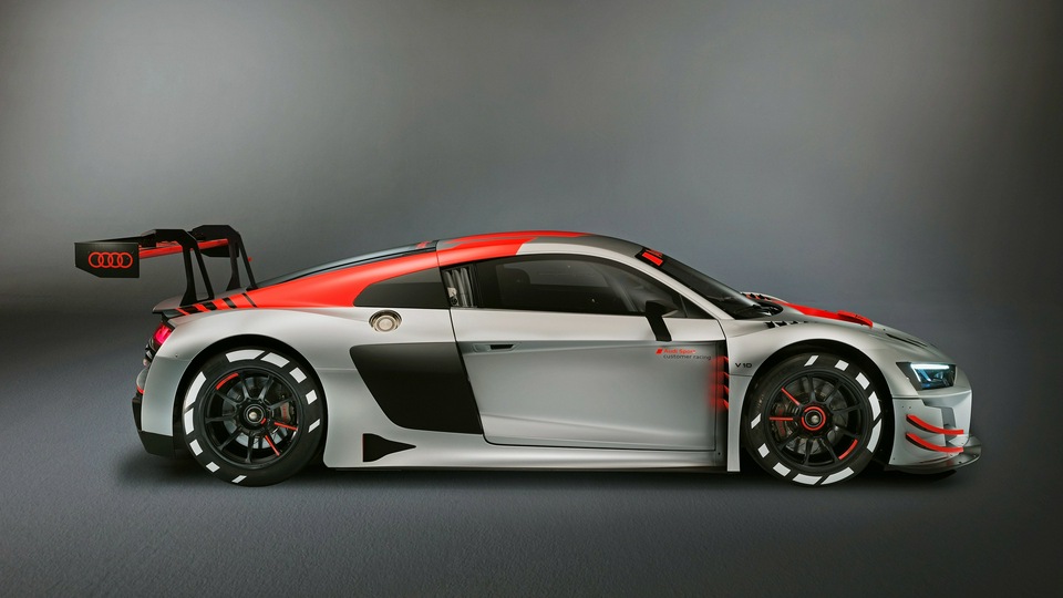 2019 Audi R8 LMS Вид сбоку