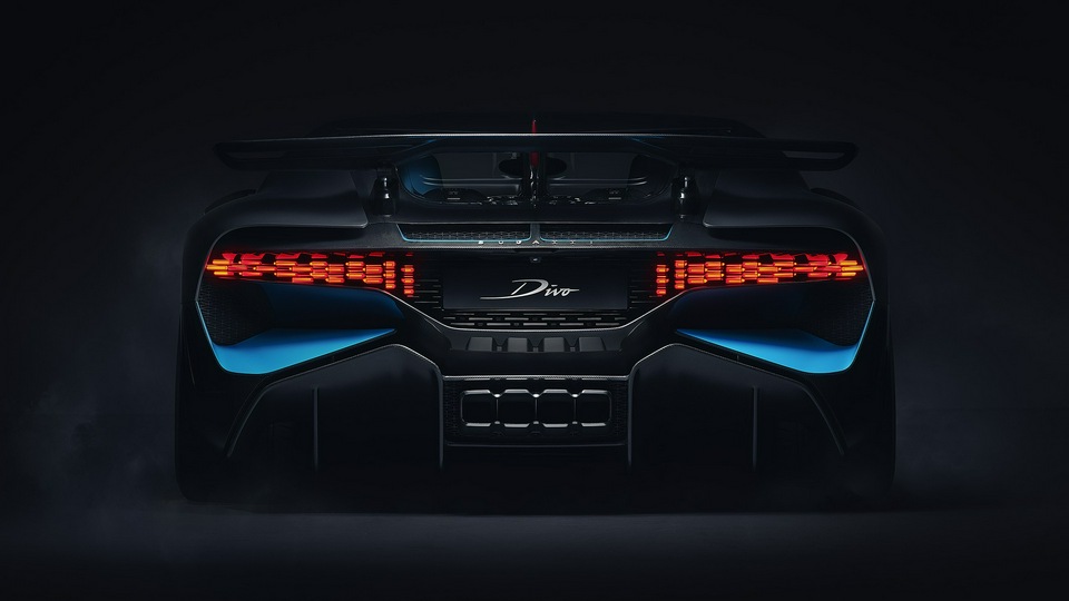 2018 Bugatti Divo Вид сзади