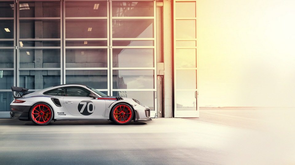 Porsche GT2 RS Мартини