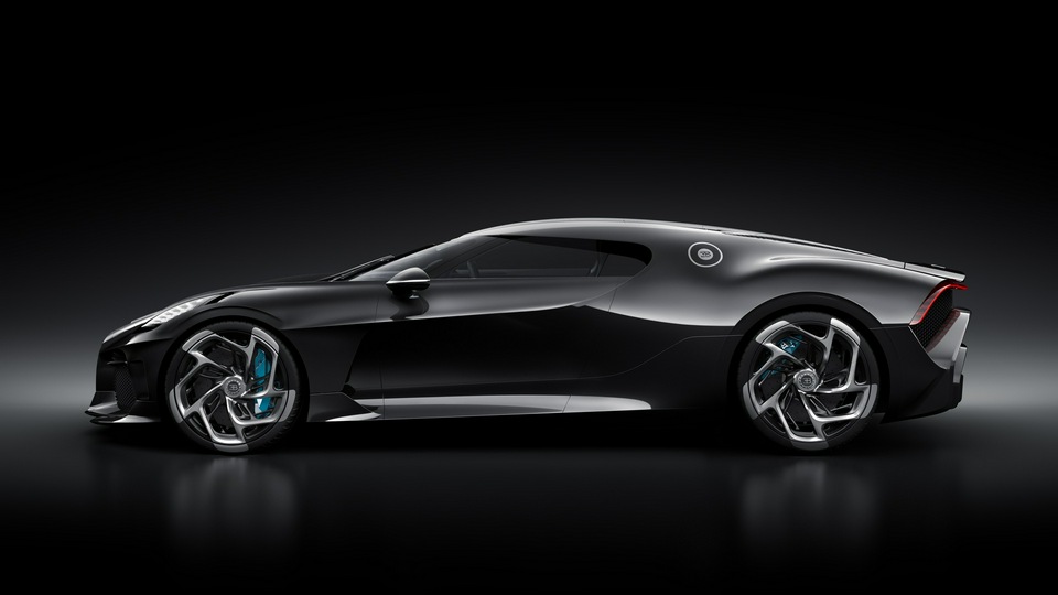 Bugatti La Voiture Noire Вид сбоку