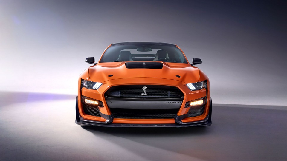 2020 Ford Mustang Shelby GT500 спереди 5k