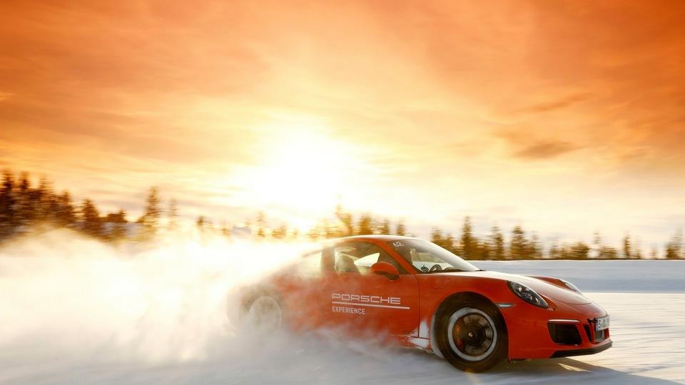 Porsche Ice Experience 911