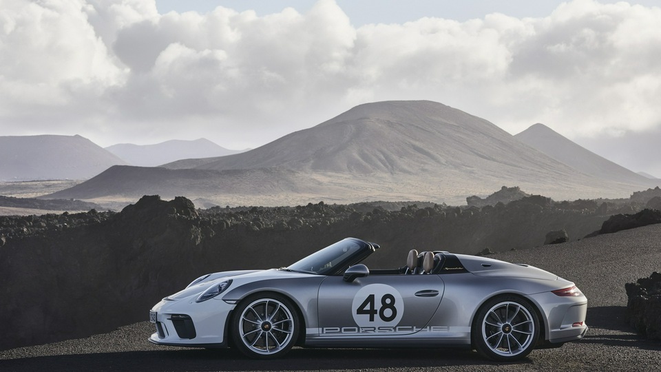 Пакет дизайна Porsche 911 Speedster Heritage Design Package