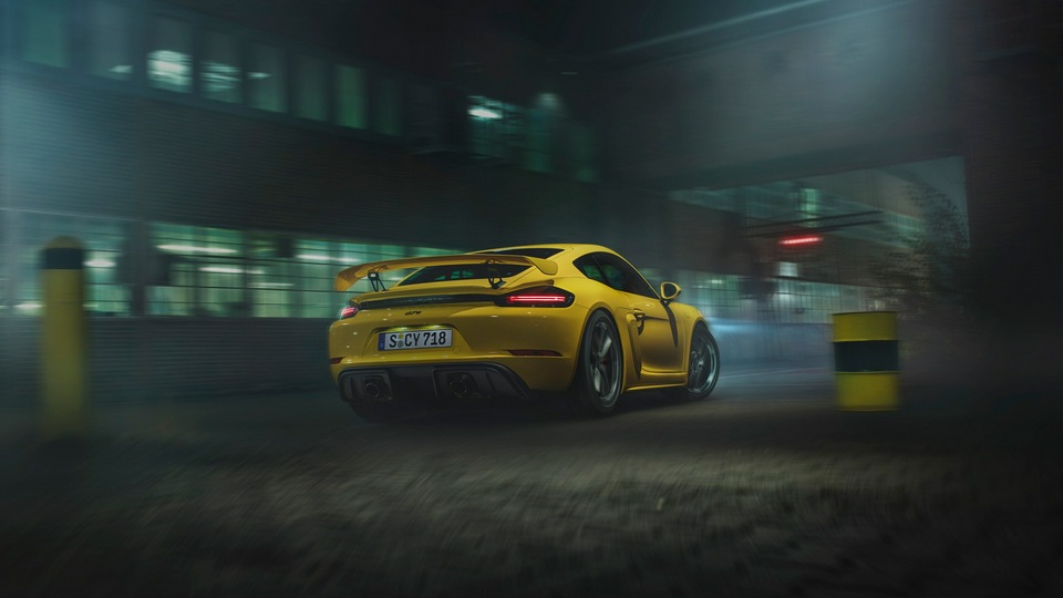 Porsche 718 Cayman GT4