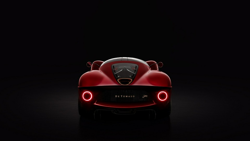 2019 De Tomaso P72 10k сзади