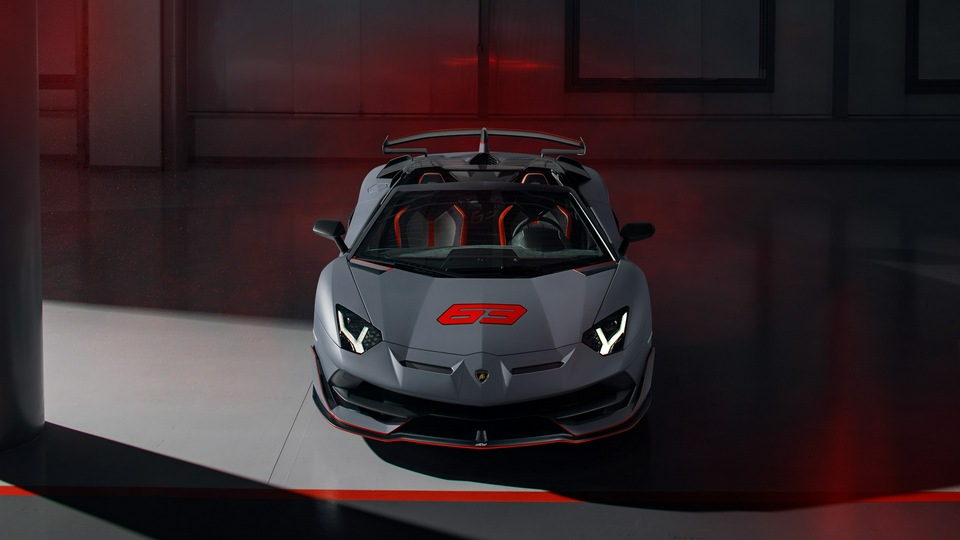 2020 Родстер Lamborghini Aventador SVJ 63 Вид спереди