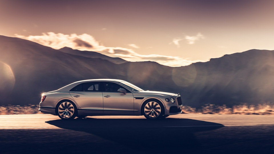 2020 Bentley Flying Spur Blackline