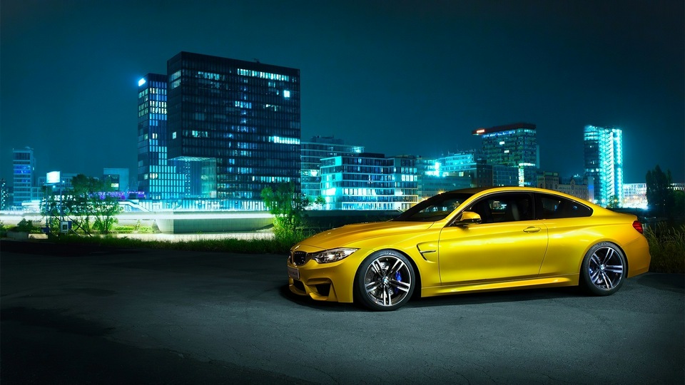 Желтый Bmw M4