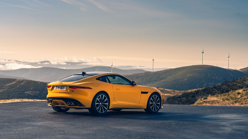 Jaguar F Type R купе 5k