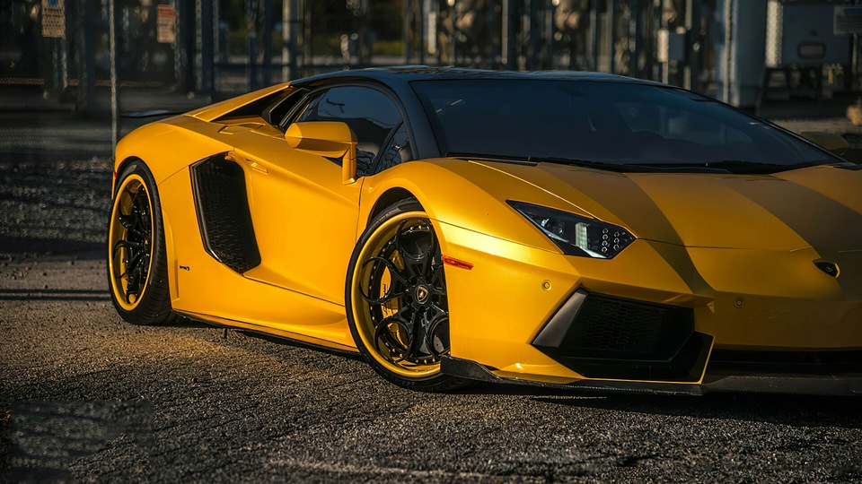 Оранжевый Lamborghini Aventador Sv 2020