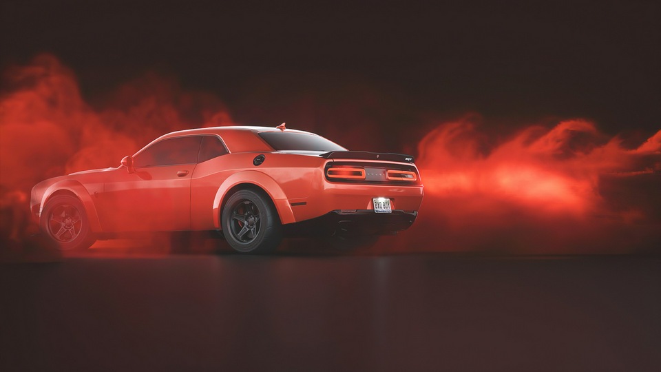 Красный Dodge Challenger Demon SRT сзади