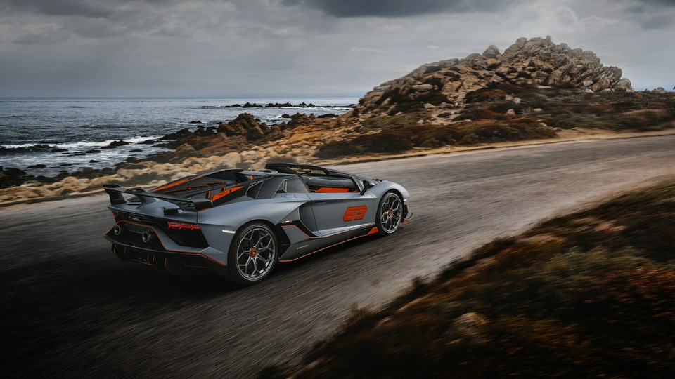 Родстер Lamborghini Aventador SVJ 63