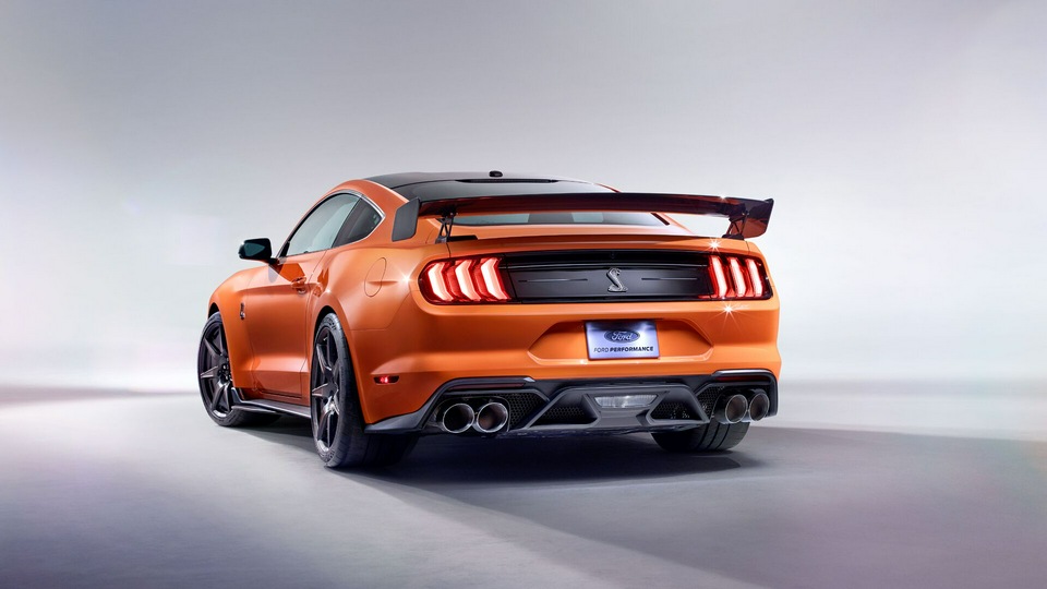 2020 Ford Mustang Shelby GT500 сзади