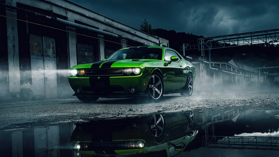 Зеленый Dodge Challenger 4k