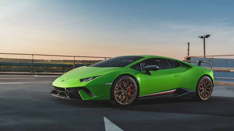 Lamborghini Huracan Performante спереди 4k