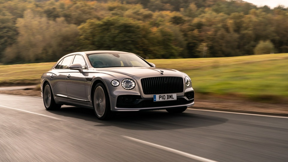 Bentley Flying Spur Blackline Front 2020