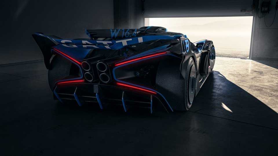 Bugatti Bolide 2021 задний 5k