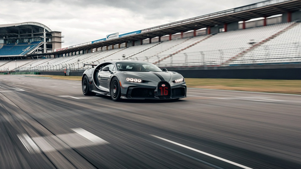 Bugatti Chiron Pur Sport Новый