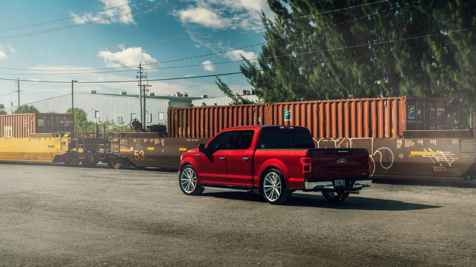 2021 Ford F 150 Velgen содержал рубиново-красный 8k