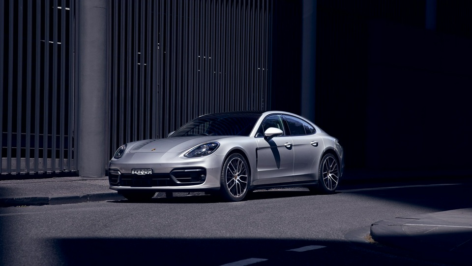 Porsche Panamera 2021