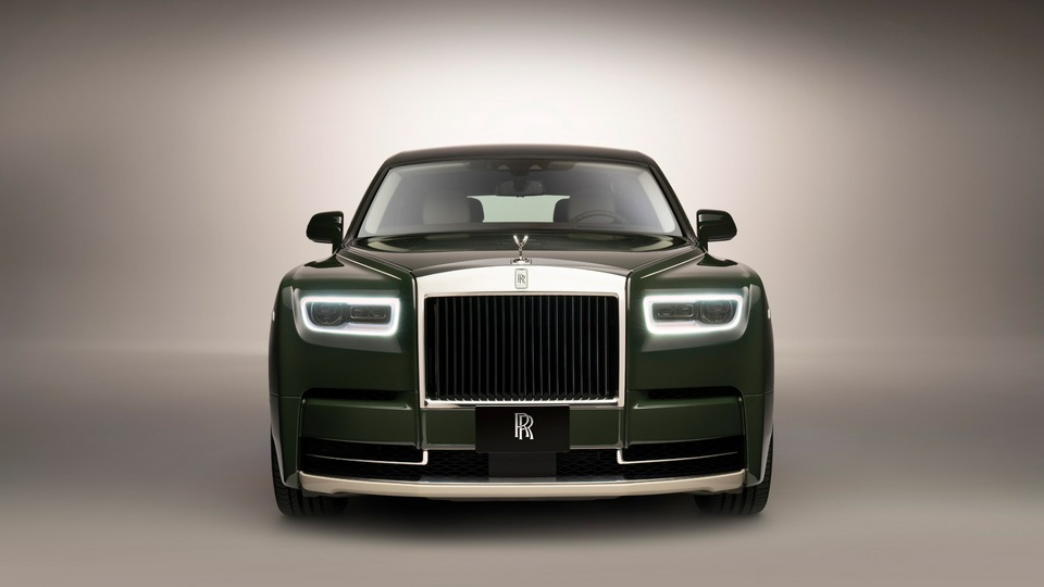 Rolls Royce Phantom EWB Oribe 8k