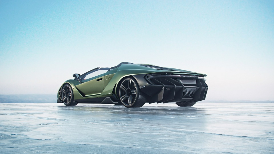 Зеленый Lamborghini Centenario 5k